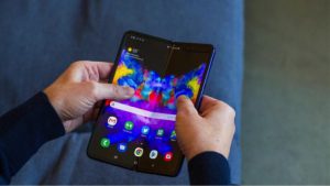 Does Samsung Galaxy Fold survive being folded outwards? Let’s find out