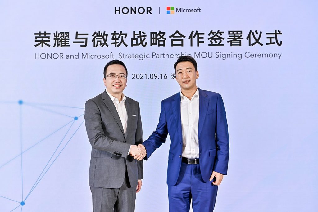 Honor partners with Microsoft